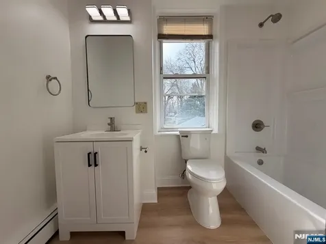536 Lake Avenue Lyndhurst NJ 07071