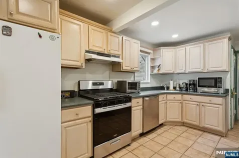 494 Martense Avenue Teaneck NJ 07666