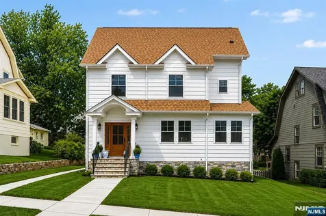 31 Ridgeview Avenue West Orange NJ 07052