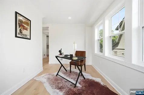 31 Ridgeview Avenue West Orange NJ 07052