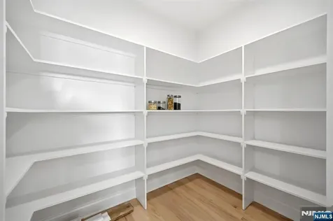 31 Ridgeview Avenue West Orange NJ 07052
