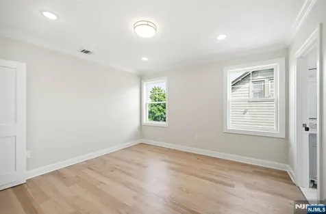 31 Ridgeview Avenue West Orange NJ 07052