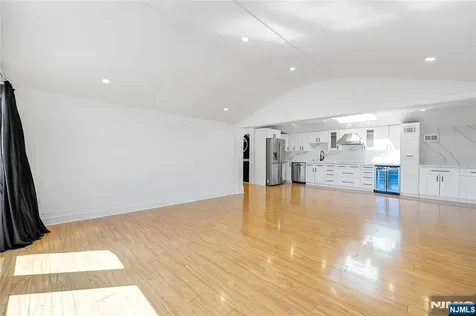 1080 River Road Edgewater NJ 07020