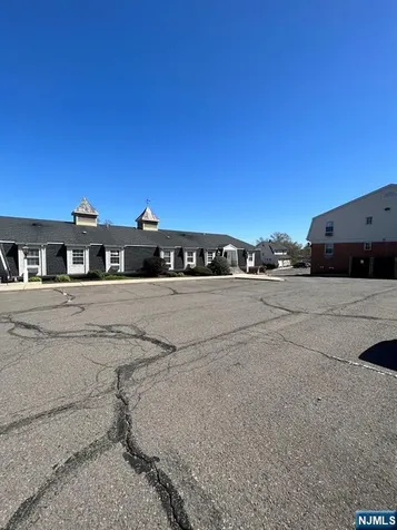 662 Goffle Road Hawthorne NJ 07506