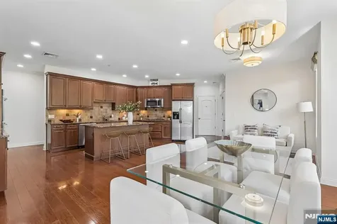 211 Metzger Drive West Orange NJ 07052