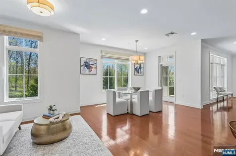 211 Metzger Drive West Orange NJ 07052