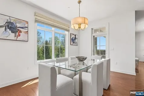211 Metzger Drive West Orange NJ 07052