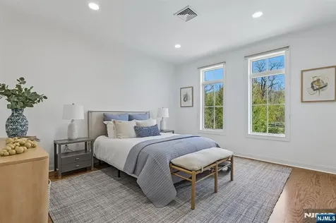211 Metzger Drive West Orange NJ 07052
