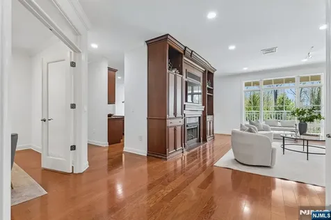 211 Metzger Drive West Orange NJ 07052