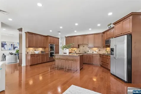 211 Metzger Drive West Orange NJ 07052