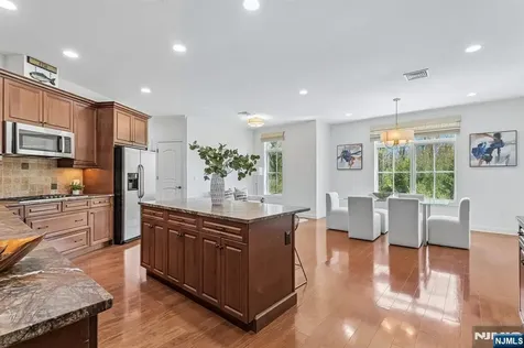 211 Metzger Drive West Orange NJ 07052
