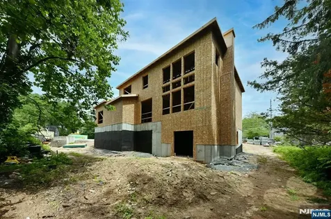 760 Pascack Road Twp Of Washington NJ 07676