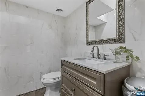 593 Ramapo Valley Road Oakland NJ 07436