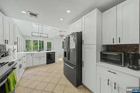 91 Greenbrook Place Park Ridge NJ 07656