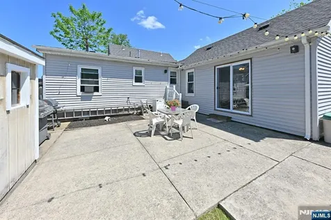 28 Makemoney Avenue Wanaque NJ 07420