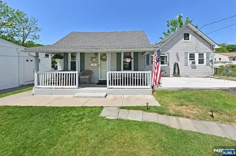 28 Makemoney Avenue Wanaque NJ 07420