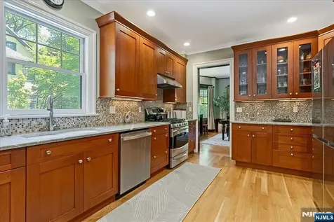 144 Park Street Montclair NJ 07042