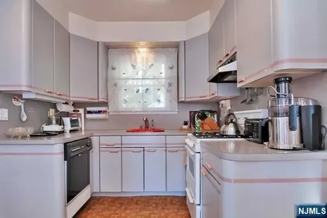 333 Henry Street Hasbrouck Heights NJ 07604