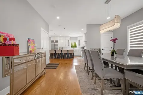 230 Park Avenue Teaneck NJ 07666