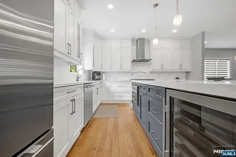 230 Park Avenue Teaneck NJ 07666