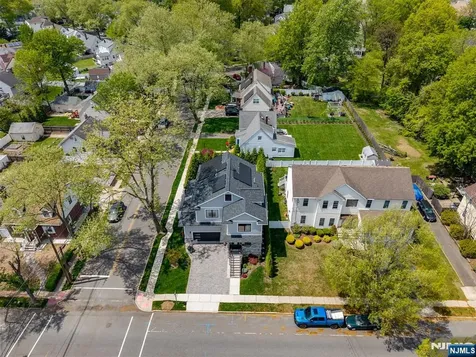 230 Park Avenue Teaneck NJ 07666