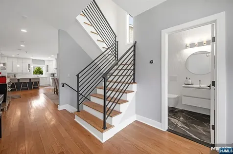 230 Park Avenue Teaneck NJ 07666
