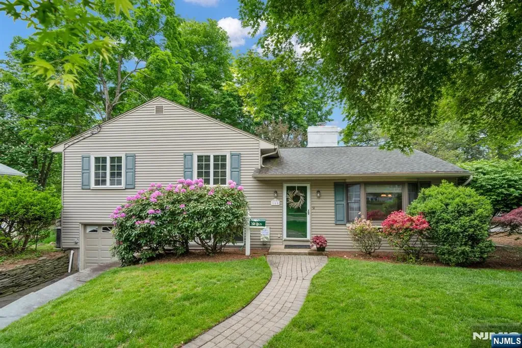 165 Busteed Drive Midland Park NJ 07432
