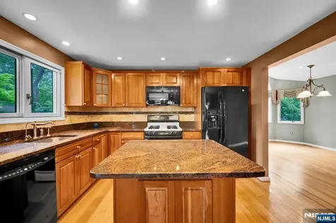 165 Busteed Drive Midland Park NJ 07432