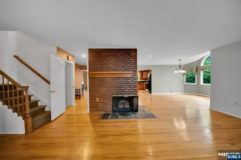 165 Busteed Drive Midland Park NJ 07432