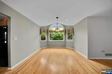 165 Busteed Drive Midland Park NJ 07432