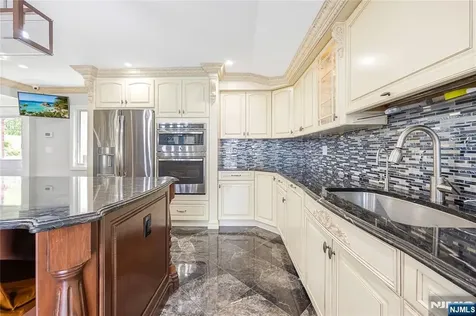 30 Elm Street Dumont NJ 07628