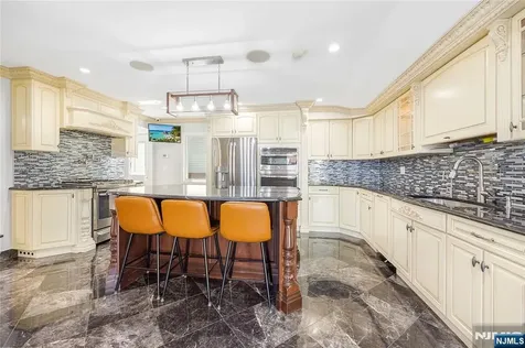 30 Elm Street Dumont NJ 07628
