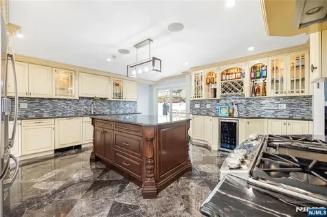 30 Elm Street Dumont NJ 07628