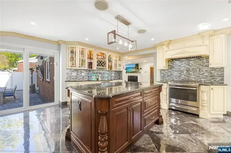 30 Elm Street Dumont NJ 07628