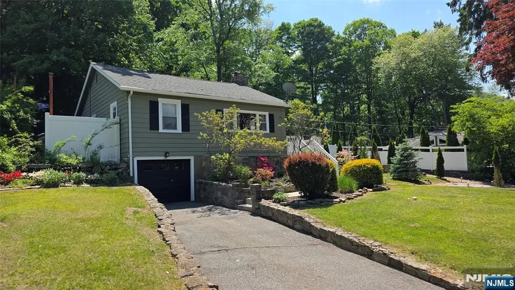 37 Grandview Avenue Jefferson Township NJ 07460