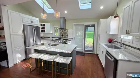 37 Grandview Avenue Jefferson Township NJ 07460