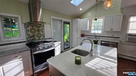 37 Grandview Avenue Jefferson Township NJ 07460