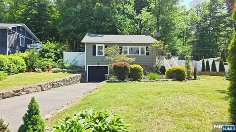 37 Grandview Avenue Jefferson Township NJ 07460