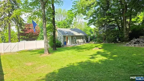 37 Grandview Avenue Jefferson Township NJ 07460