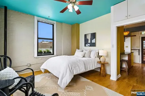 54-60 Mcwhorter Street Newark NJ 07105