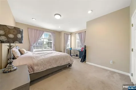 537 Coventry Drive Nutley NJ 07110