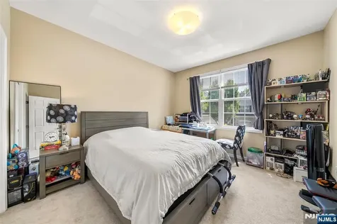 537 Coventry Drive Nutley NJ 07110