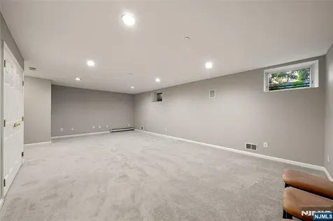 537 Coventry Drive Nutley NJ 07110