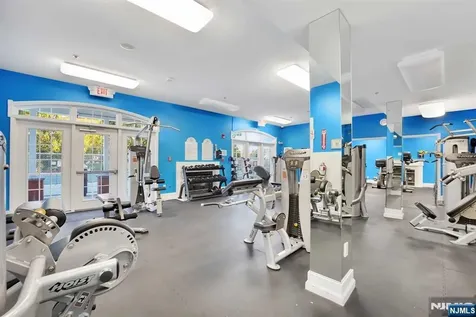 537 Coventry Drive Nutley NJ 07110