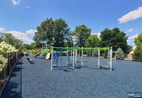 537 Coventry Drive Nutley NJ 07110