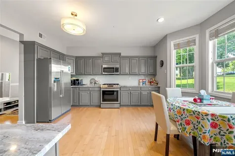 537 Coventry Drive Nutley NJ 07110