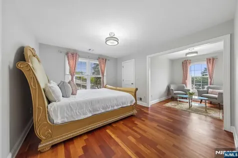 21 Winding Way West Orange NJ 07052