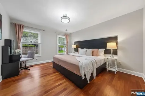 21 Winding Way West Orange NJ 07052