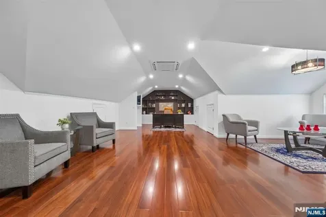 21 Winding Way West Orange NJ 07052
