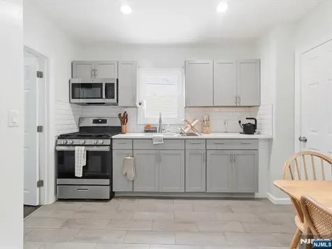 10 Dean Street West Orange NJ 07052